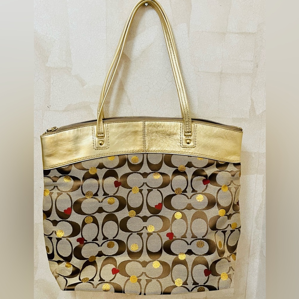 Coach Handbag - Picture 2 of 7